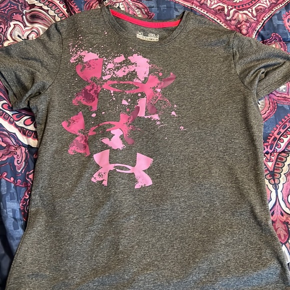NWOT under armour shirt - Picture 2 of 2